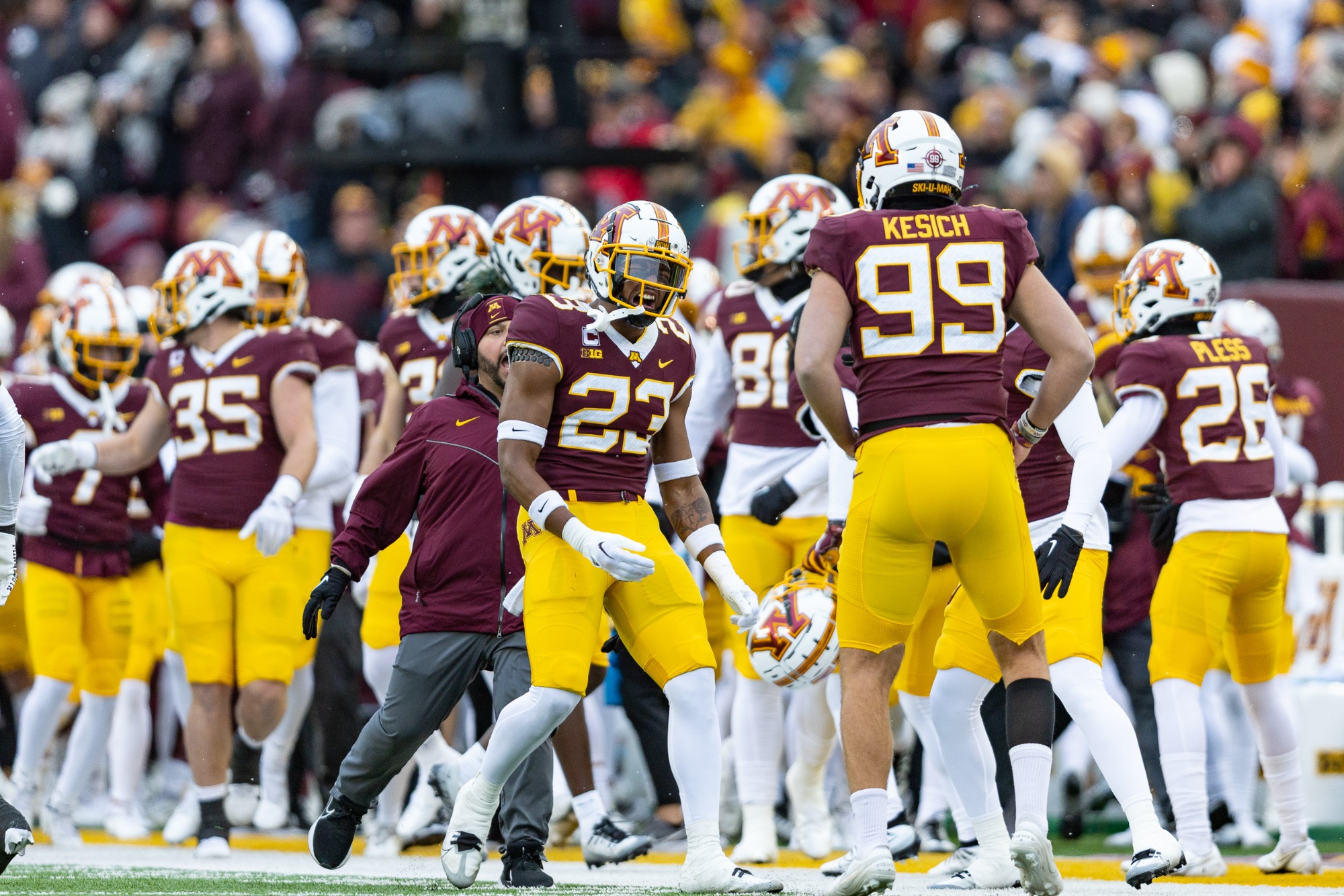 Gophers ready for regular season finale in Madison (AUDIO)